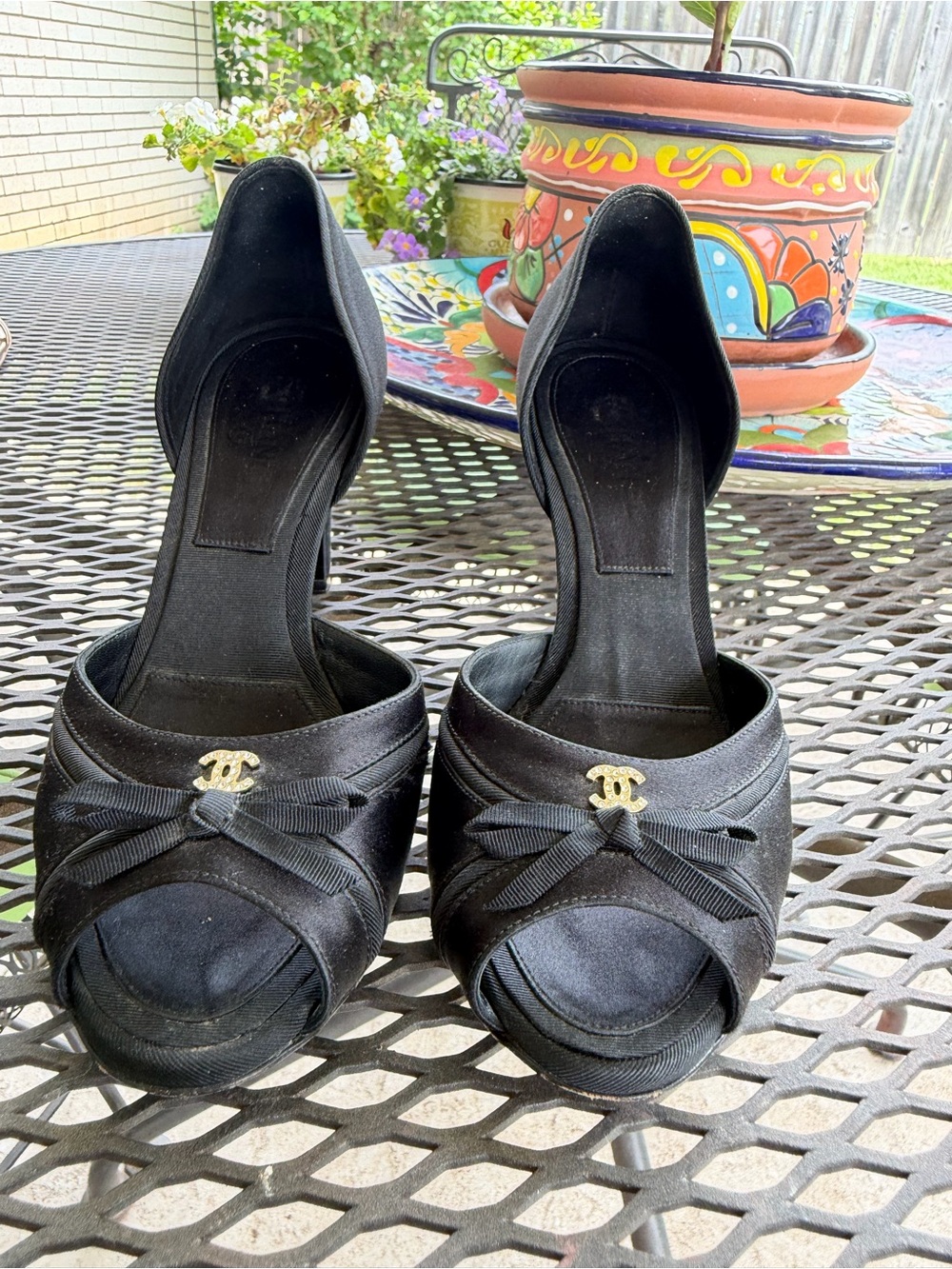 CHANEL Black Open-Toe D'Orsay Heels with Bow and Gold CC Accent - Picture 8 of 11